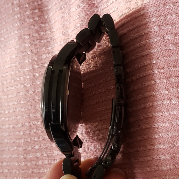 Michael Kors MK8147 Blacked Out Runway Chronograph Mens Watch - Picture 6 of 8